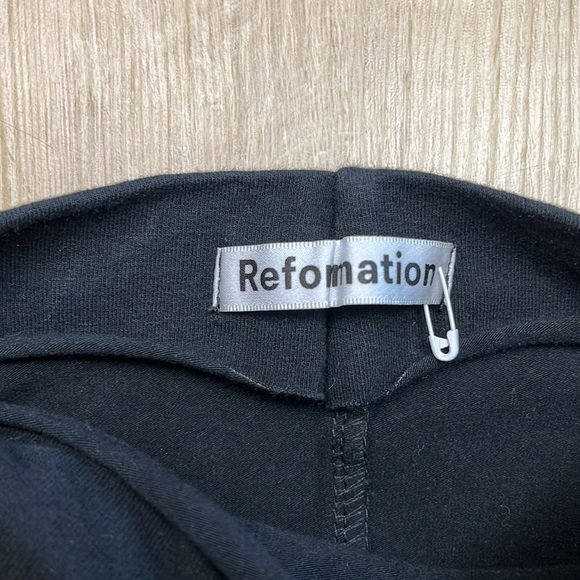 NEW REFORMATION Alden Mock Neck Mini Dress
Black, SIZE SMALL 1561 - Picture 8 of 13